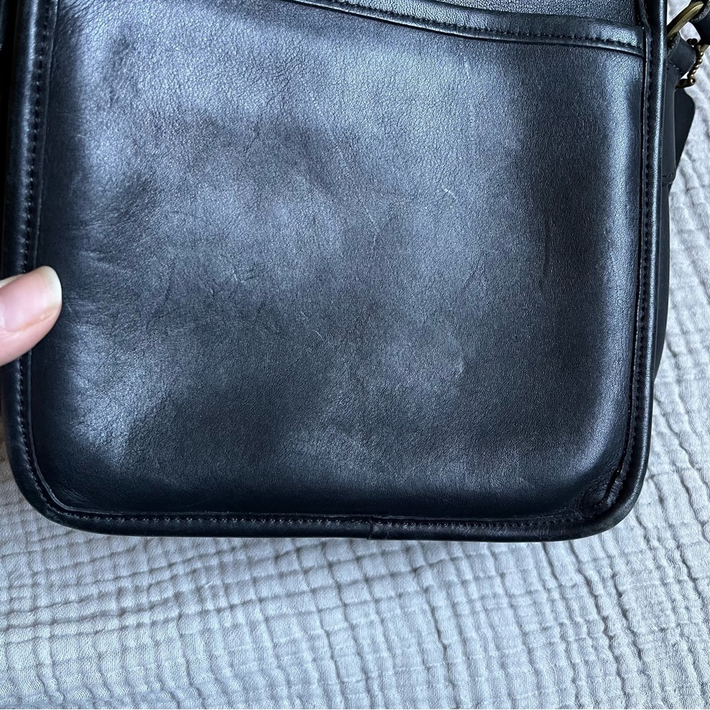 Vintage Coach 1990s 90s black genuine leather crossbody purse - Picture 12 of 12